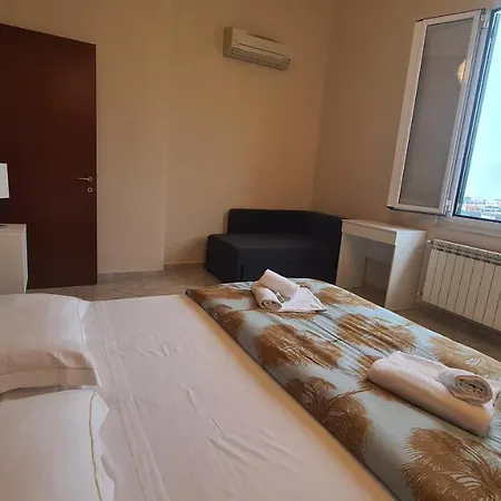 Carso 6 - Homy 5 Terre דירה *